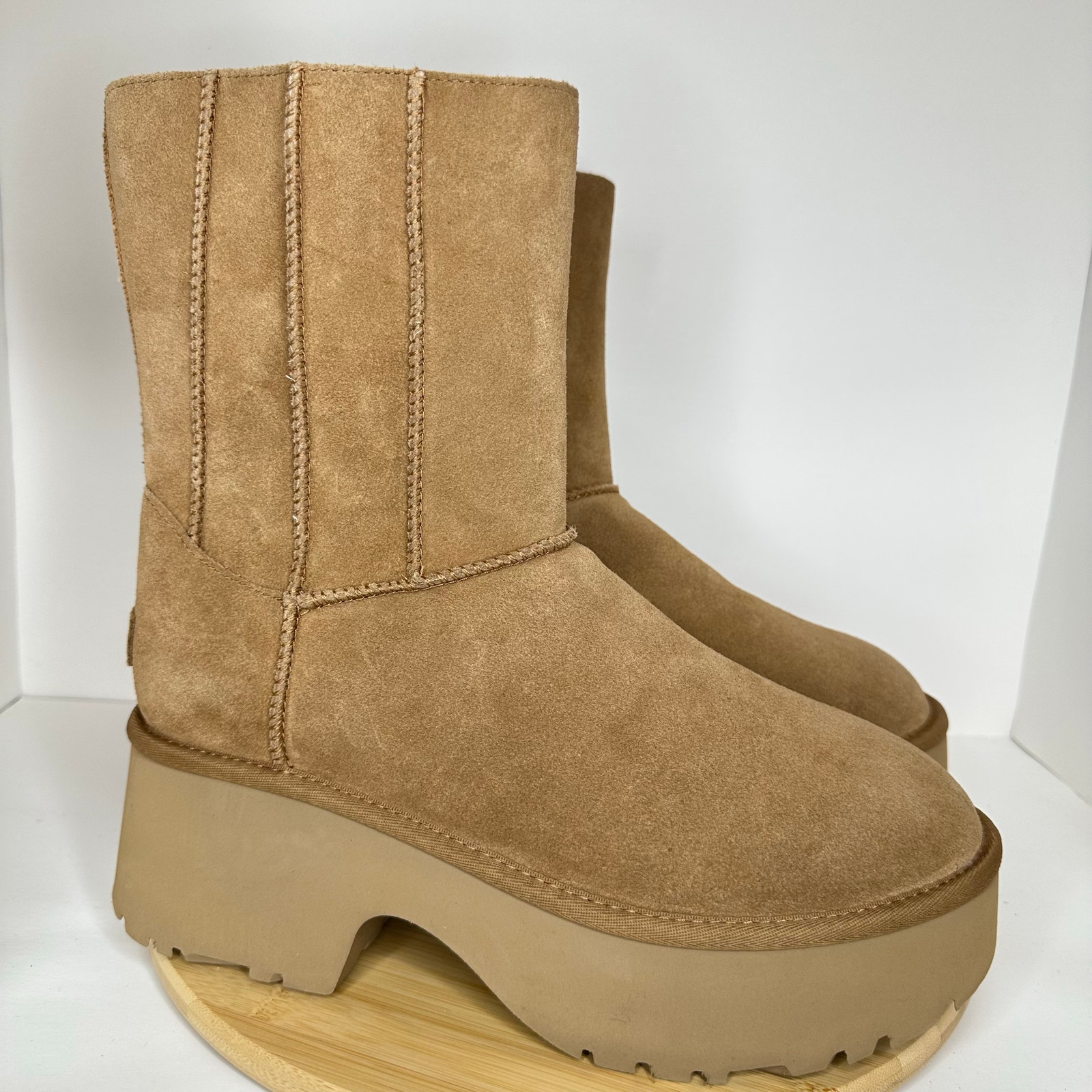 Ugg Classic Twin Seam New Heights Suede Platform Boots Chesnut Size 12 New